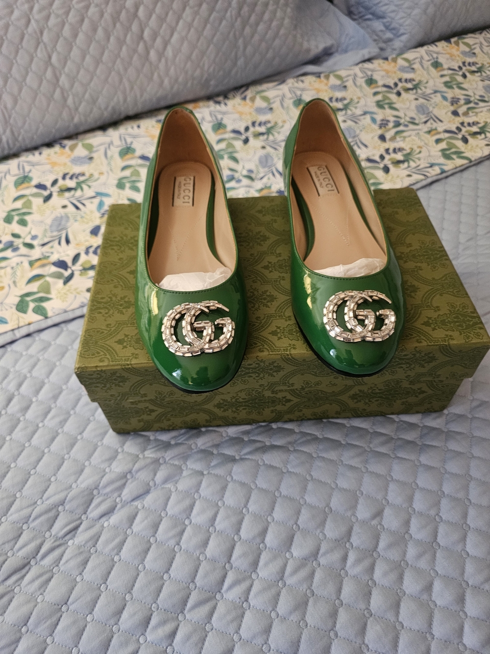 Gucci Women’s Green Patent Leather GG Ballet Flats. Very Good Condition
